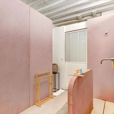 401 Zack - Superbe A Apartment